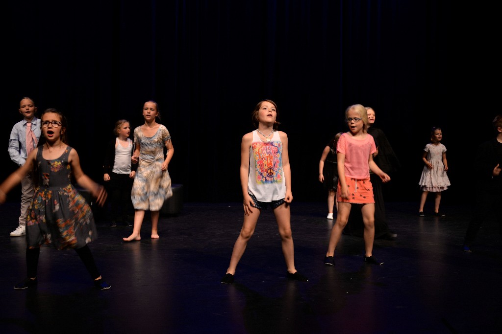 ../Images/Musical Nanny de Vries 125.jpg